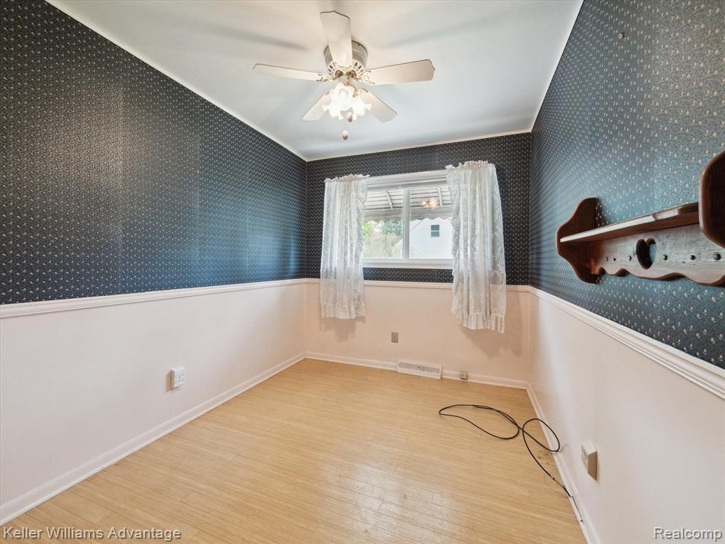 3994 CAMPBELL Street, Dearborn Heights, MI 48125 — Photo 15