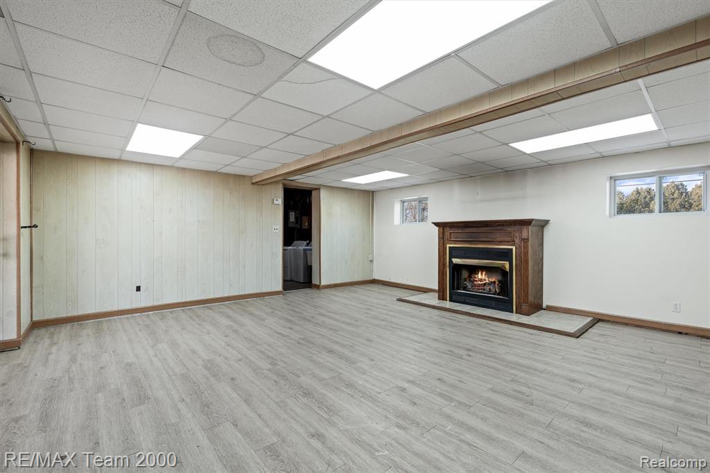 5526 SYLVIA Street, Dearborn Heights, MI 48125 — Photo 13