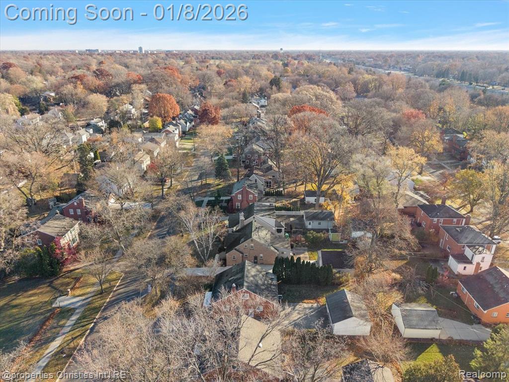 13365 Winchester Avenue, Huntington Woods, MI — Photo 8