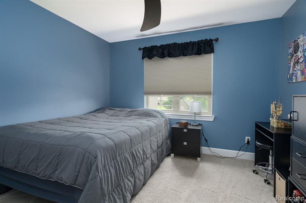 5657 GOLF POINTE Drive, Clarkston, MI 48348 — Photo 30