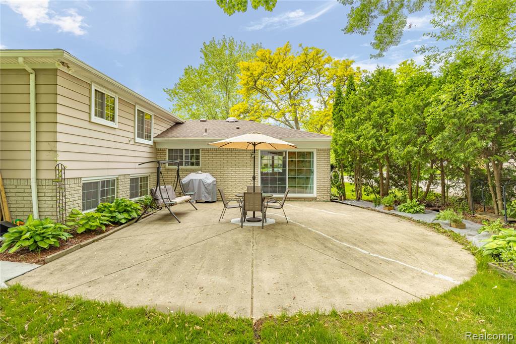 4118 CHERRYWOOD Drive, Troy, MI 48098 — Photo 35