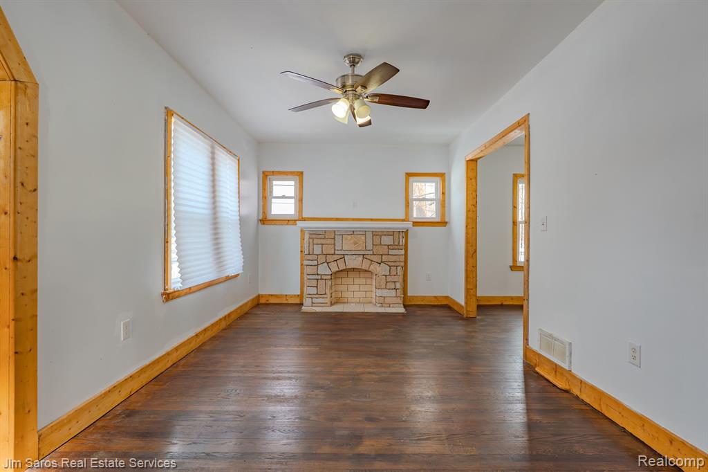 17892 Bradford Street - Photo 2
