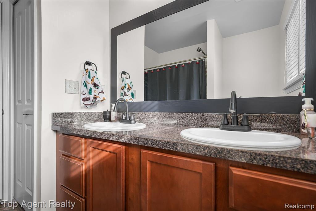 53501 MARY ANN Lane, New Baltimore, MI 48047 — Photo 26