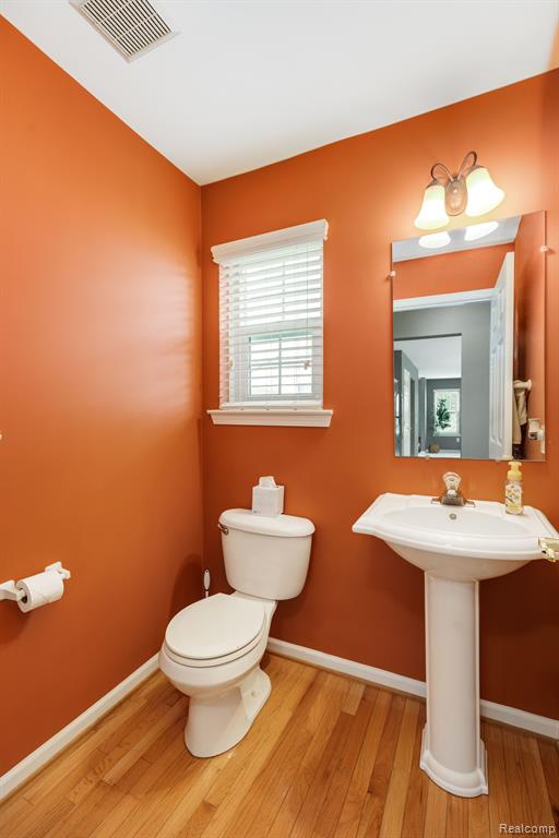 1018 SHETLAND Drive, South Lyon, MI 48178 — Photo 26