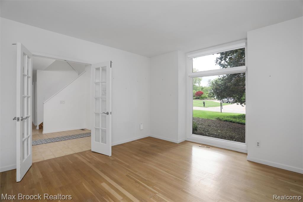 5844 INDEPENDENCE Lane, West Bloomfield, MI — Photo 17