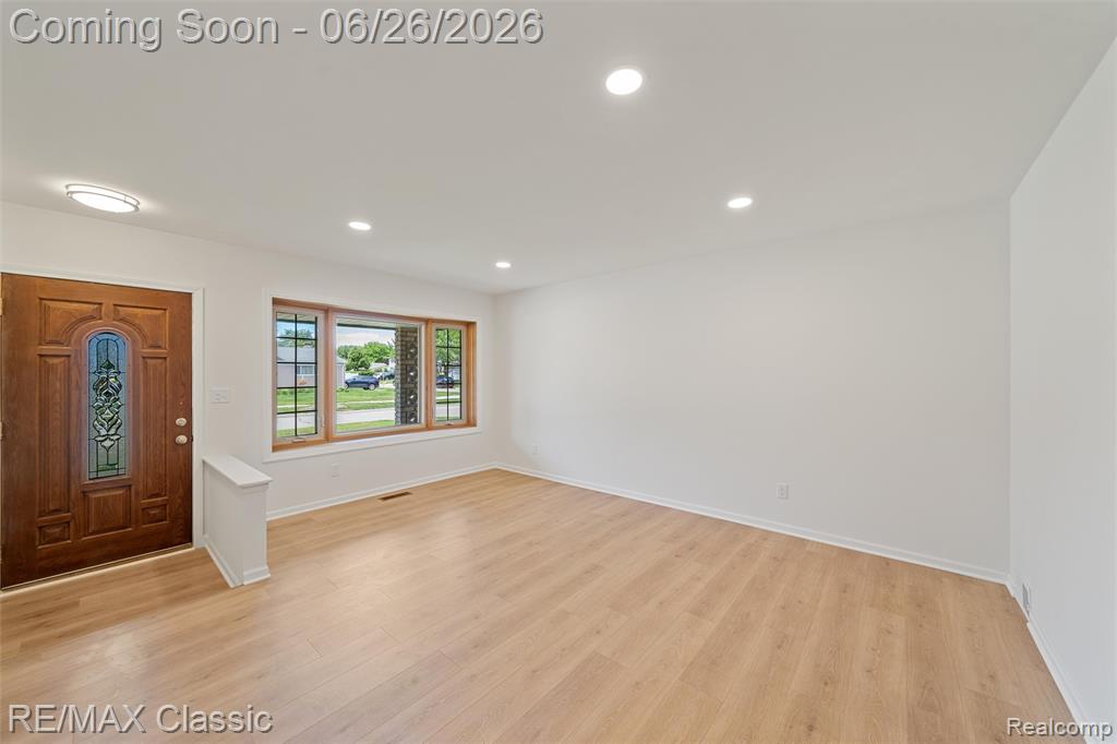 7432 Hillsboro Drive, Canton, MI 48187 — Photo 6