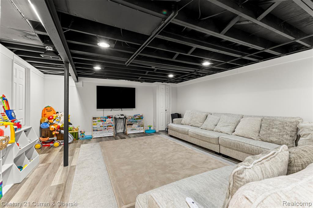 7612 Admiralty Drive, Canton, MI 48187 — Photo 33
