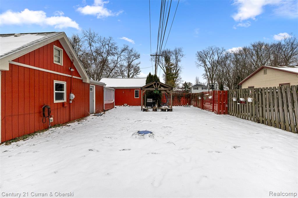 29055 Pennsylvania Road, Romulus, MI 48174 — Photo 12