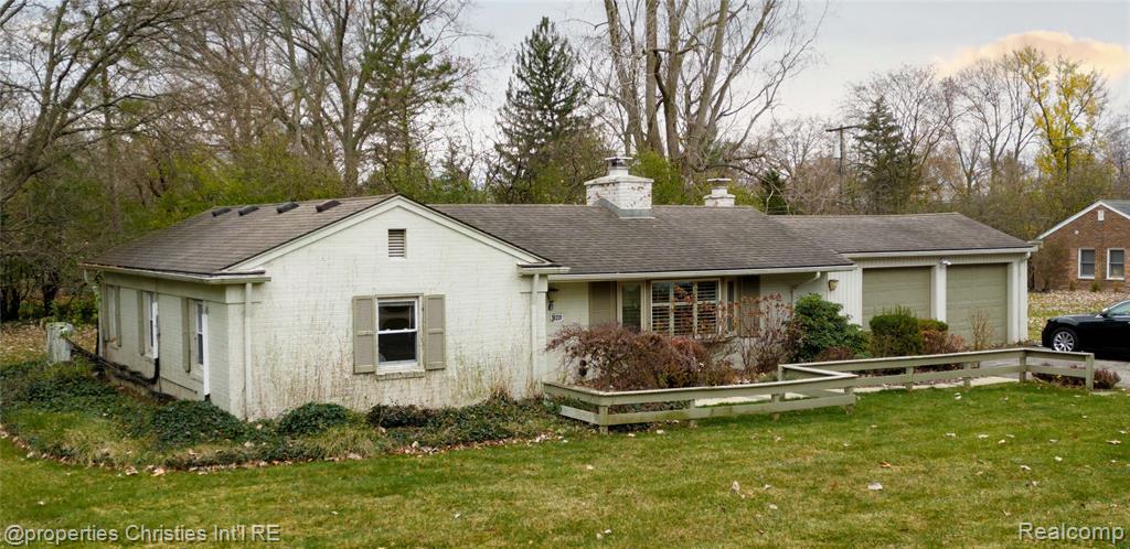 16219 Elizabeth Street, Beverly Hills, MI 48025 — Photo 2