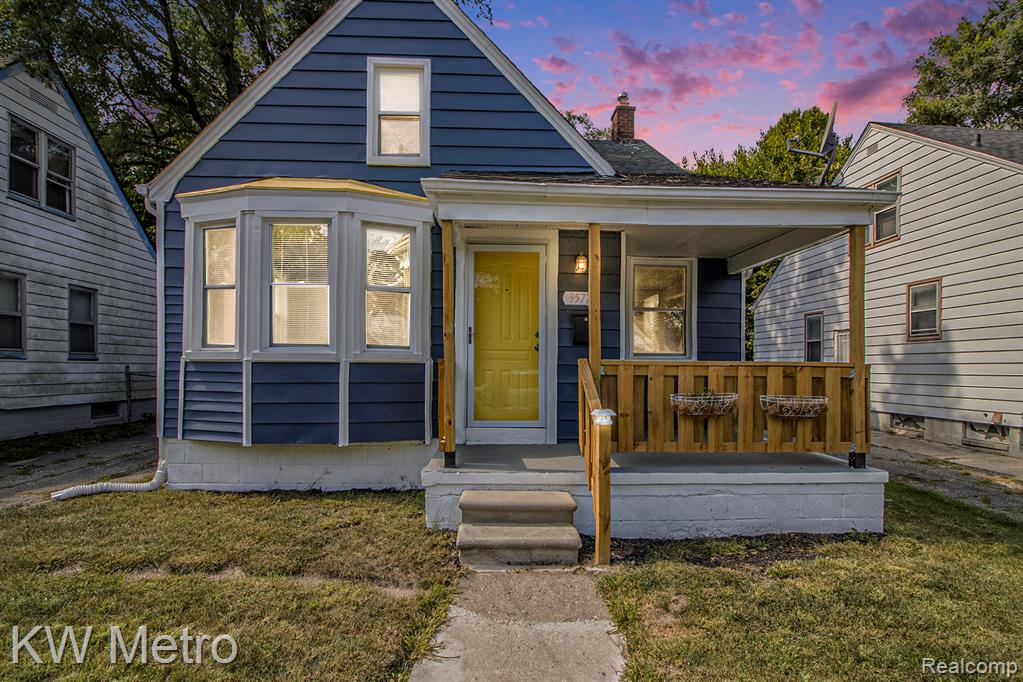 9577 Minock, Detroit, MI 48228 — front exterior