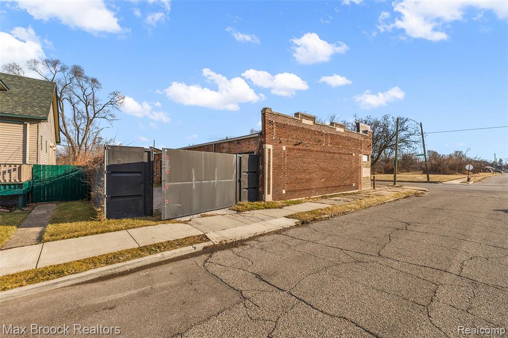 12501 Chalmers Street, Detroit, MI 48205 — Photo 14