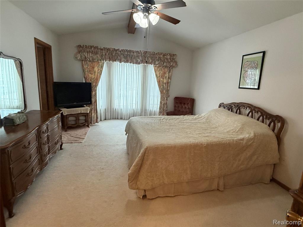 4846 Bayleaf Drive, Sterling Heights, MI 48314 — Photo 32