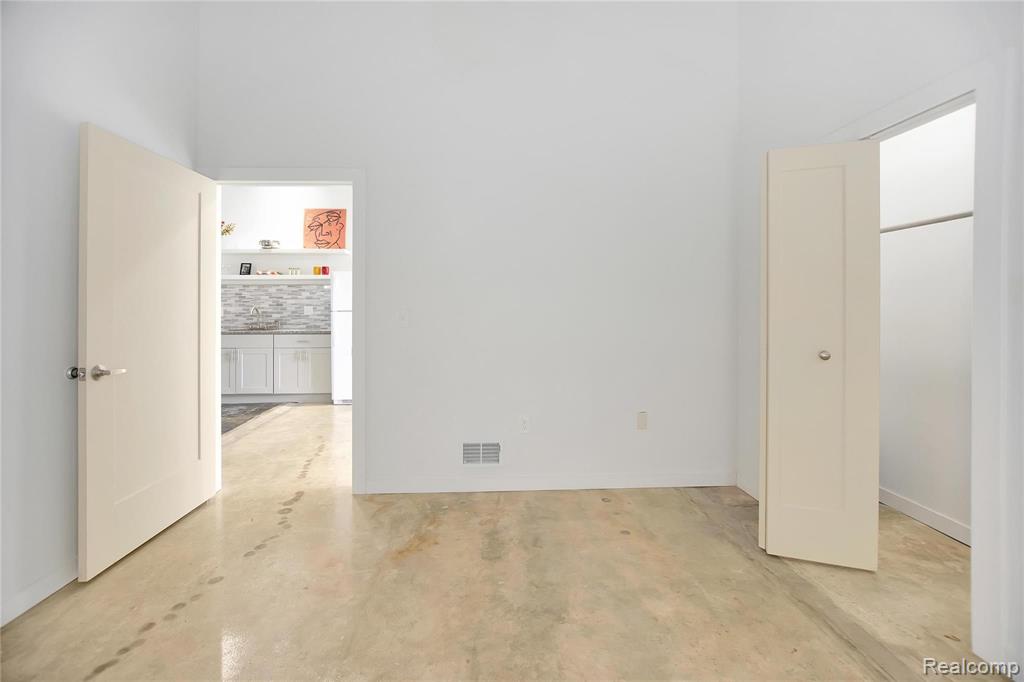 470 BRAINARD Street, Detroit, MI 48201 — Photo 35