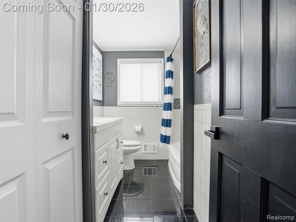 43638 Bockley Drive, Sterling Heights, MI 48313 — Photo 13
