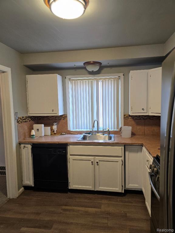 19470 Grandville Avenue - Photo 5