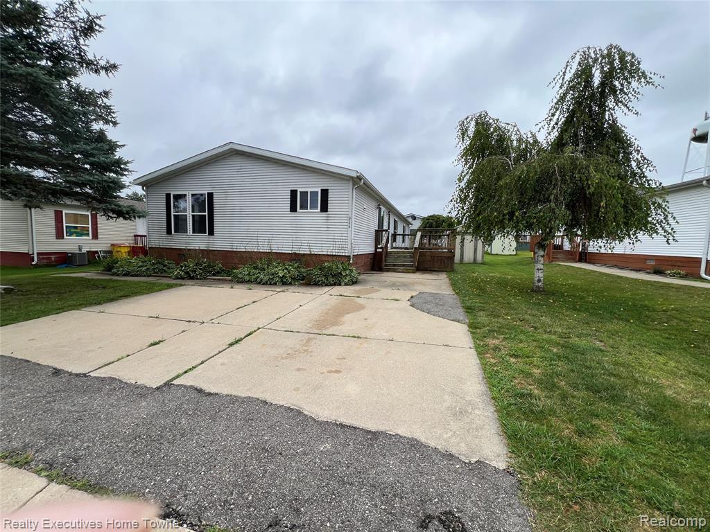 3770 Quail Run, Dryden, MI 48428 — front exterior