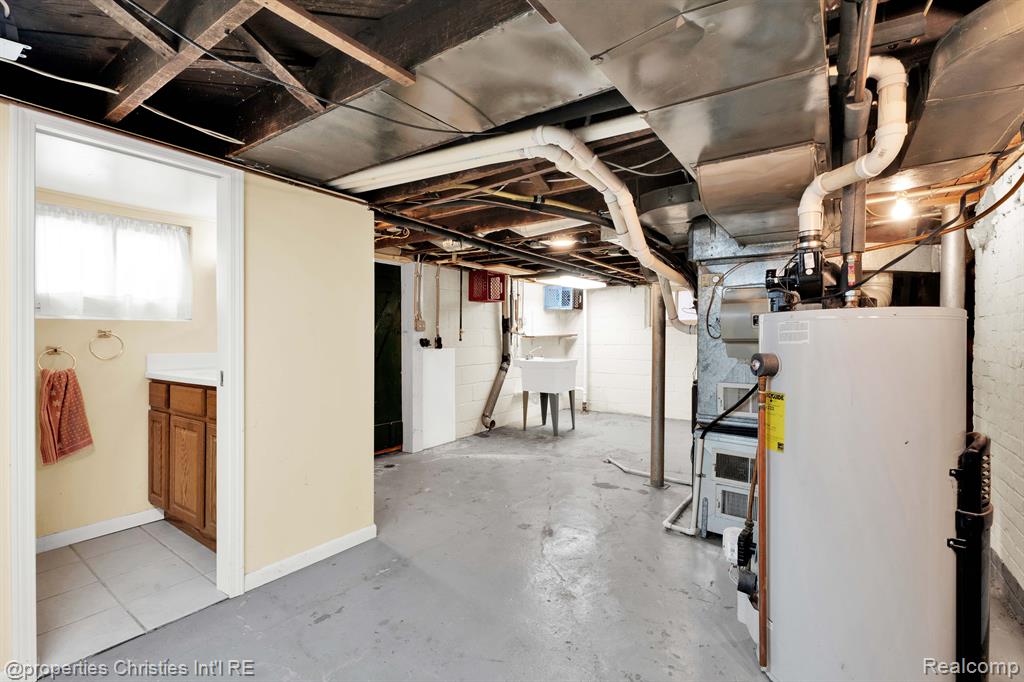 418 S Maple Avenue, Royal Oak, MI 48067 — Photo 29