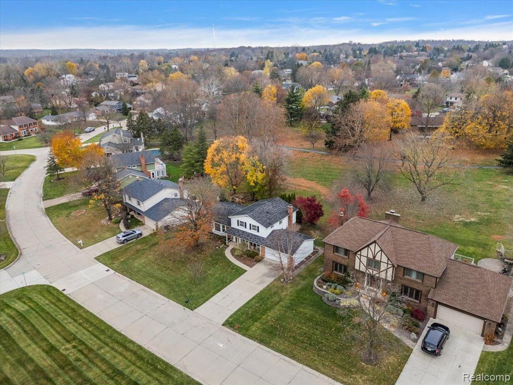 16490 OLD BEDFORD Road, Northville, MI 48168 — Photo 43