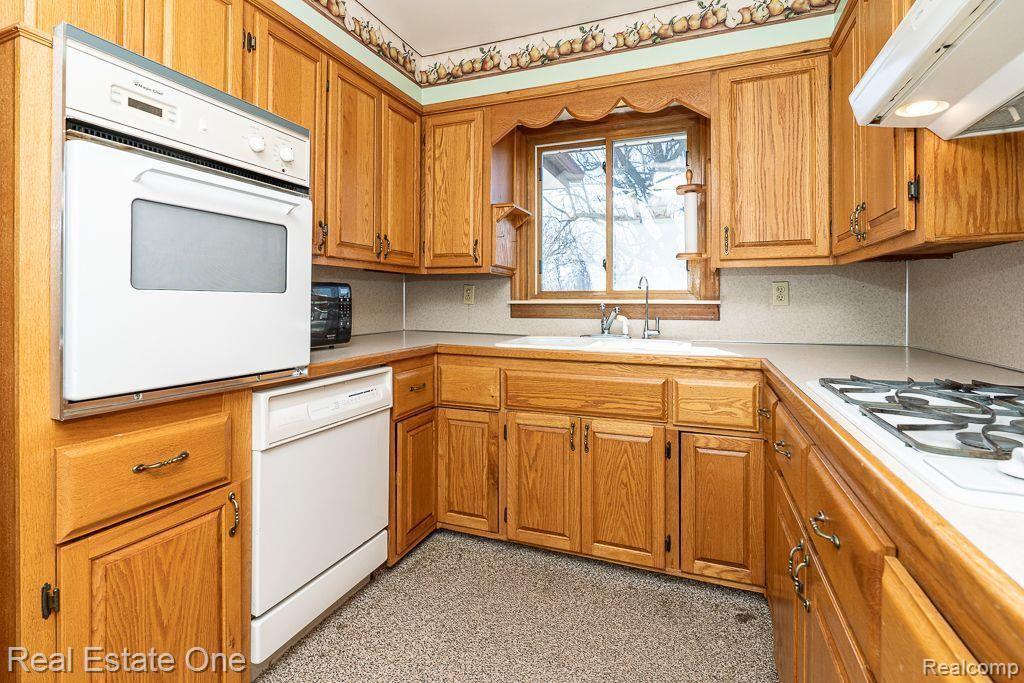 5495 WILSON Road, Columbiaville, MI 48421 — Photo 15