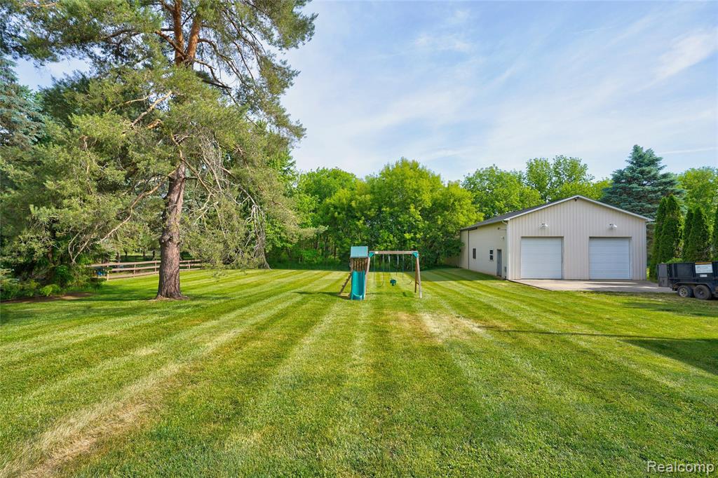 1055 E Hollywood Boulevard, Clio, MI 48420 — Photo 16