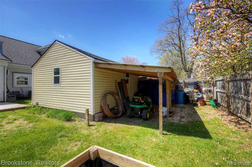 4458 Seeden Street, Waterford, MI 48329 — Photo 8