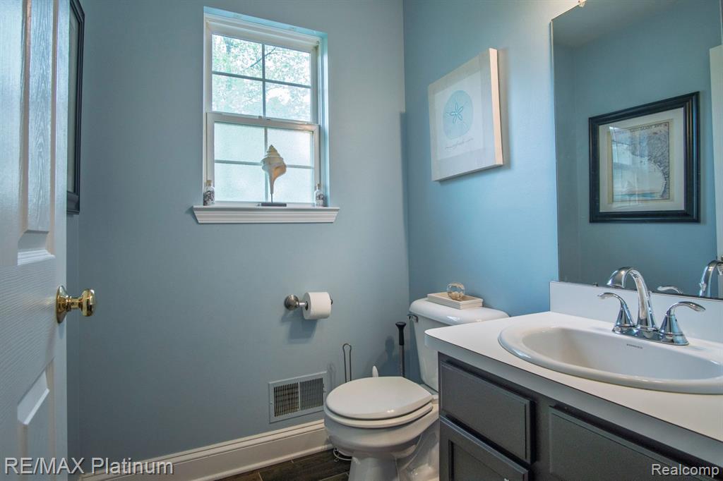 8313 Mill Pointe Court, Goodrich Vlg, MI — Photo 19