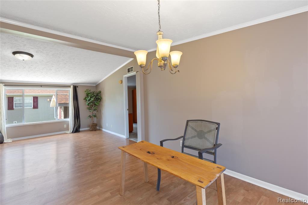 4472 Wynnwood Drive, Howell, MI 48843 — Photo 12