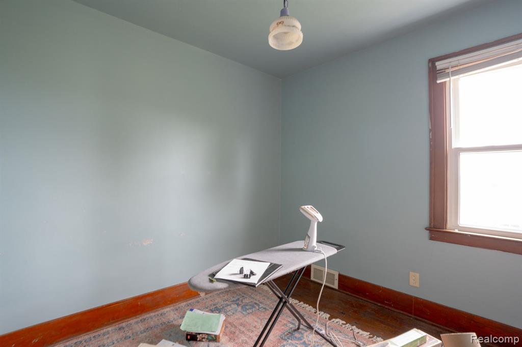 2580 Cabot Street, Detroit, MI 48209 — Photo 32