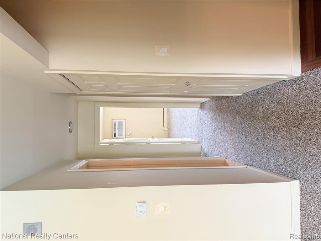 4913 Crooks Road, G4, Royal Oak, MI 48073 — Photo 11