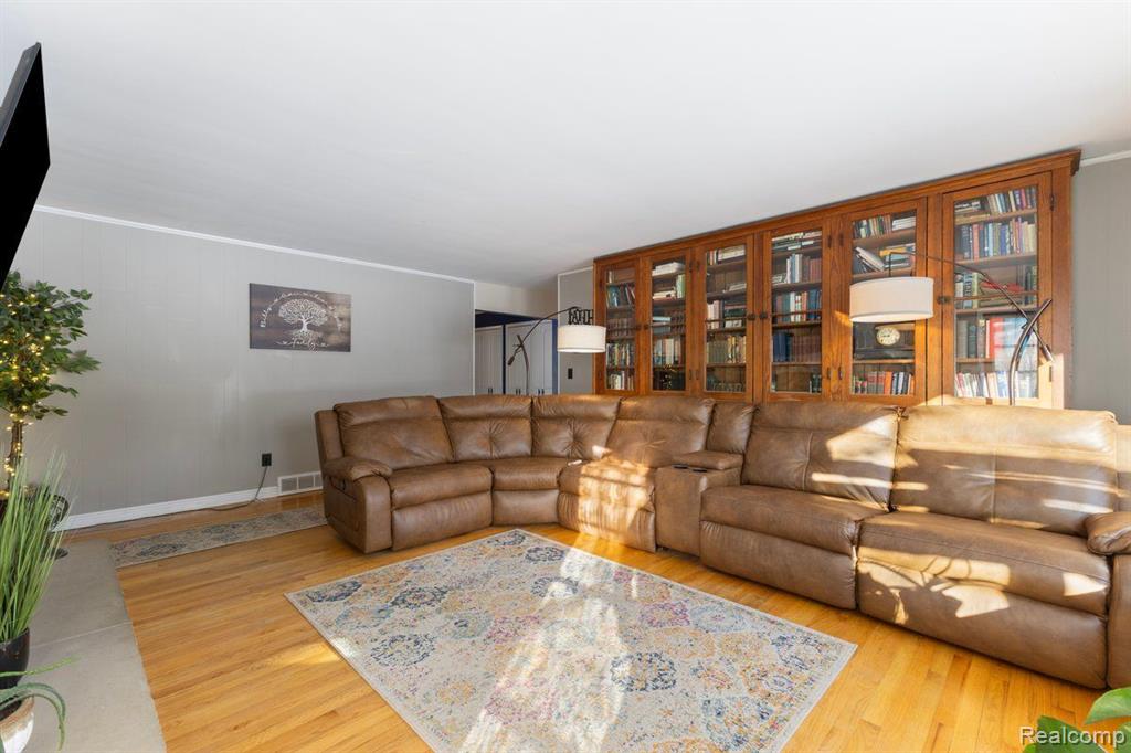 68864 WINGATE Drive, Washington, MI 48095 — Photo 31