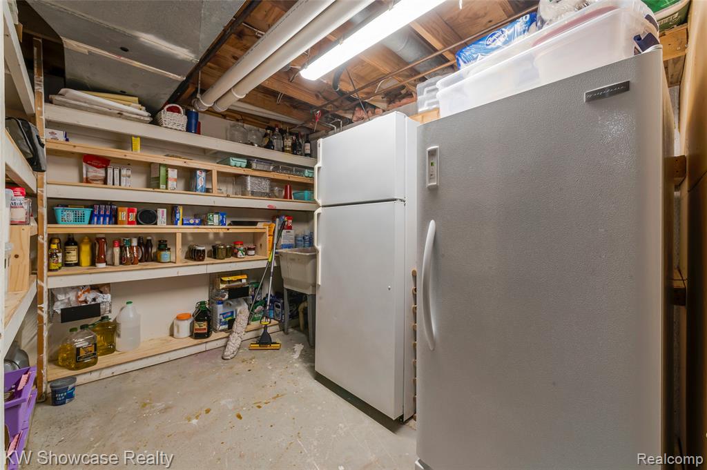 5409 S Piccadilly, West Bloomfield, MI — Photo 50