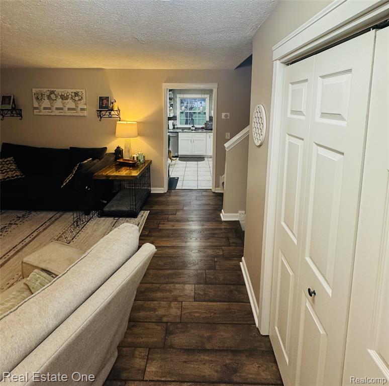 444 Riddle Street, Howell, MI 48843 — Photo 4
