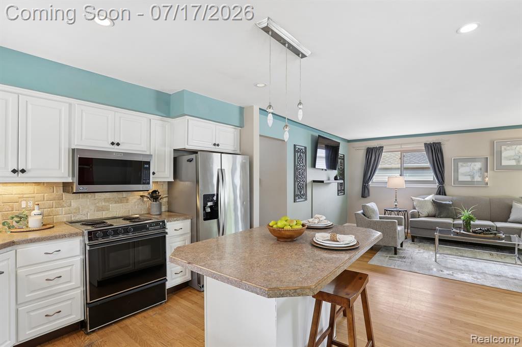 8325 N Hubbard Street, Westland, MI — Photo 11