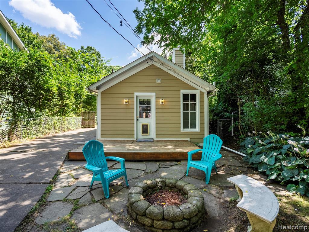 1713 Pontiac Trail, Ann Arbor, MI 48105 — Photo 10
