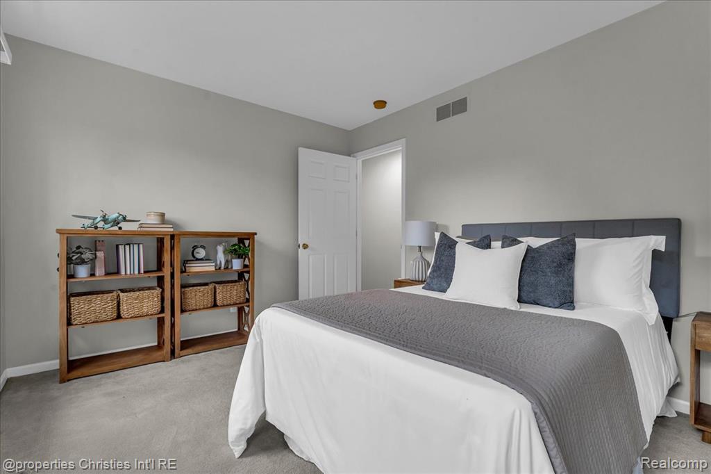 5963 James Head Court, West Bloomfield, MI 48324 — Photo 21