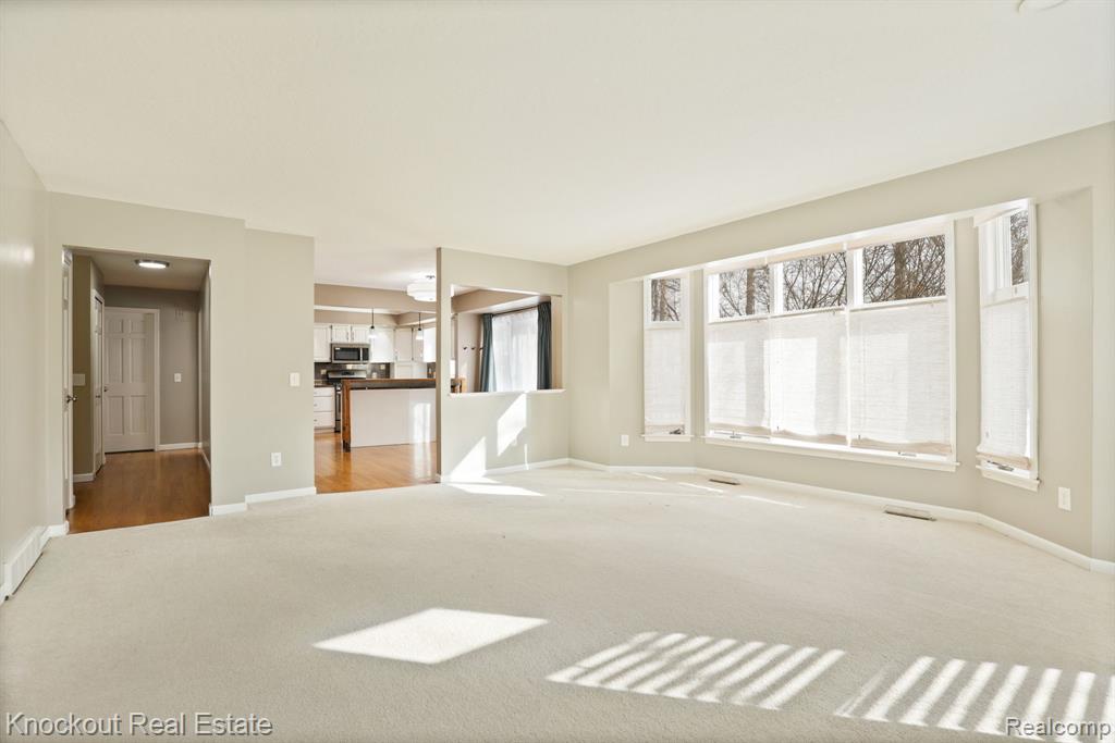 640 Timberwood Lane, Saginaw, MI 48609 — Photo 17
