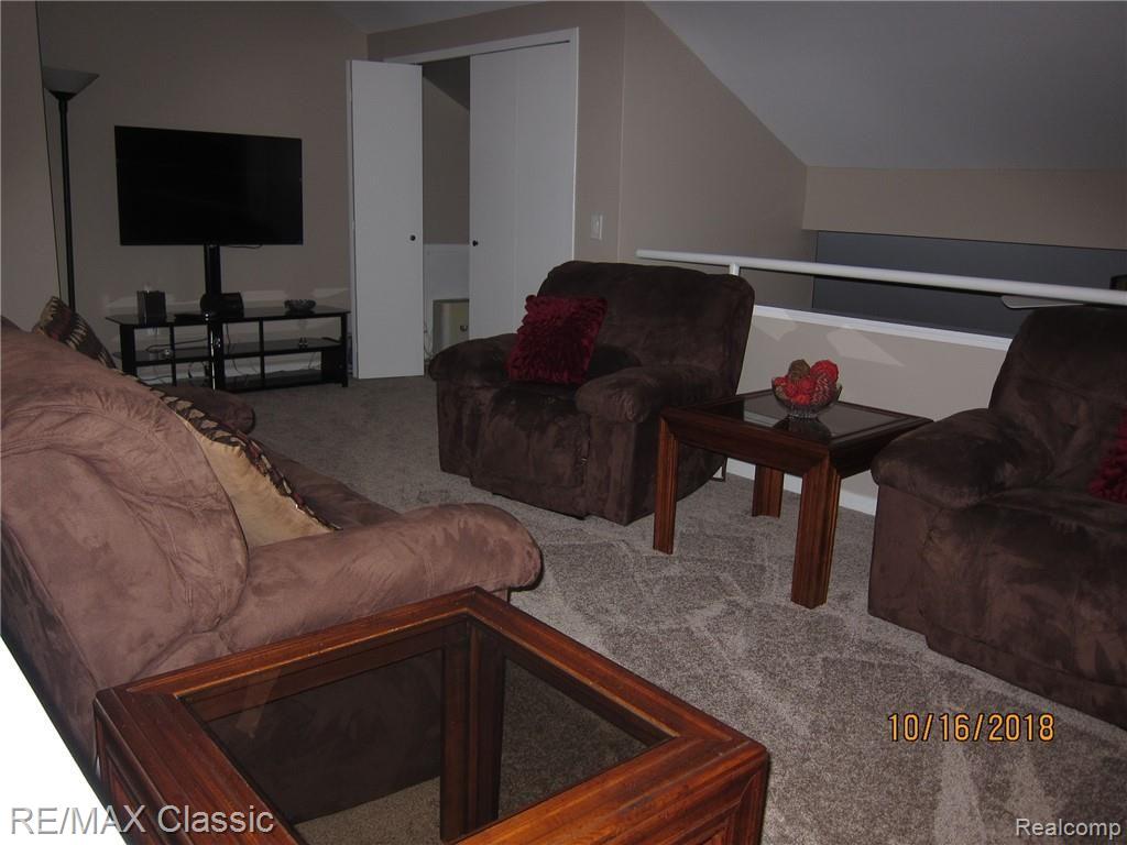 669 CAMDEN Court, Rochester Hills, MI 48307 — Photo 21