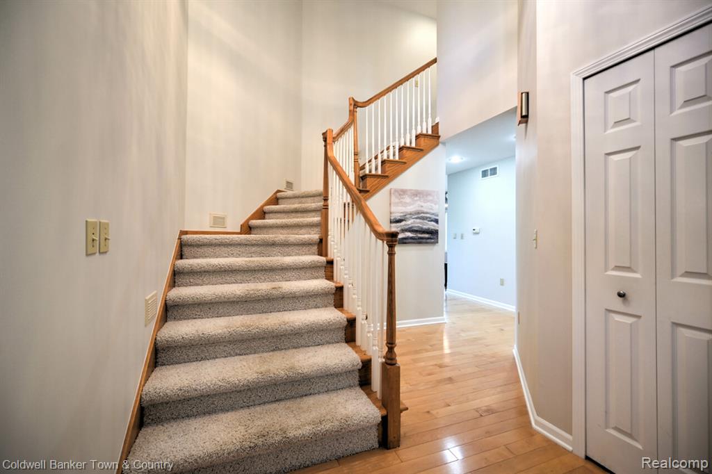11265 N Shore Drive, Whitmore Lake, MI 48189 — Photo 7