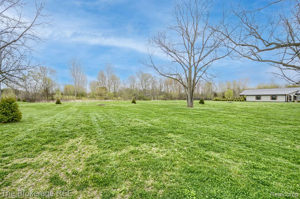 6179 W CARPENTER Road, Flushing, MI 48433 — Photo 13