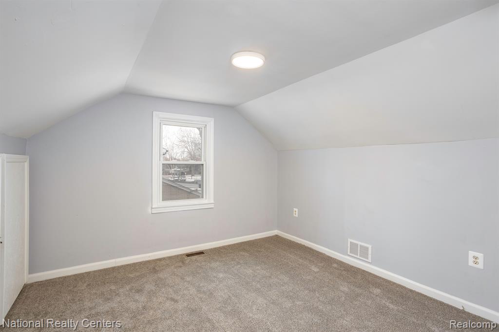 8255 GARBOR Avenue, Warren, MI 48093 — Photo 16