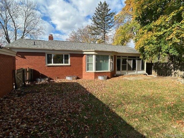 430 COMMON Street, Walled Lake, MI 48390 — Photo 13