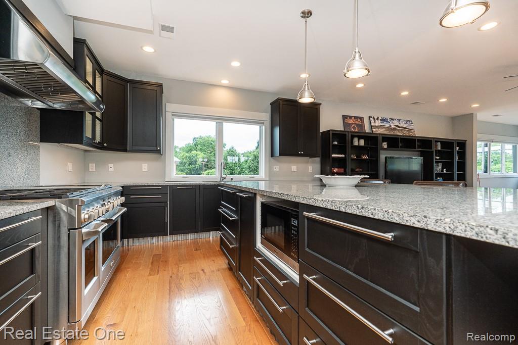 426 W University Drive, Rochester, MI 48307 — Photo 34