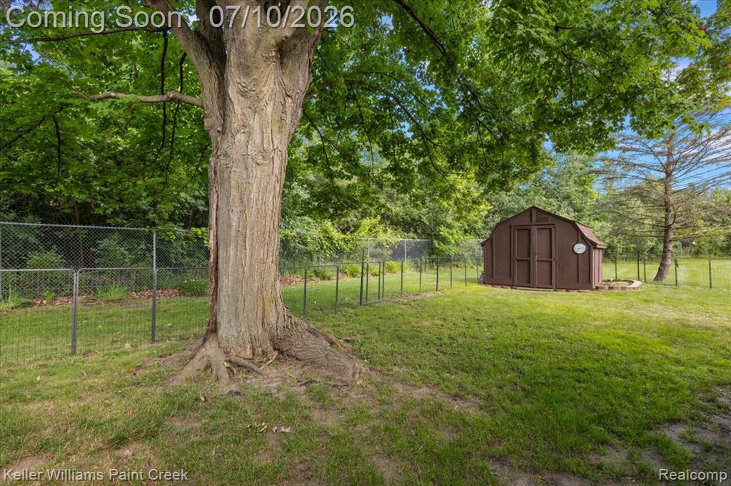 550 E Clark Street, Davison, MI 48423 — Photo 11