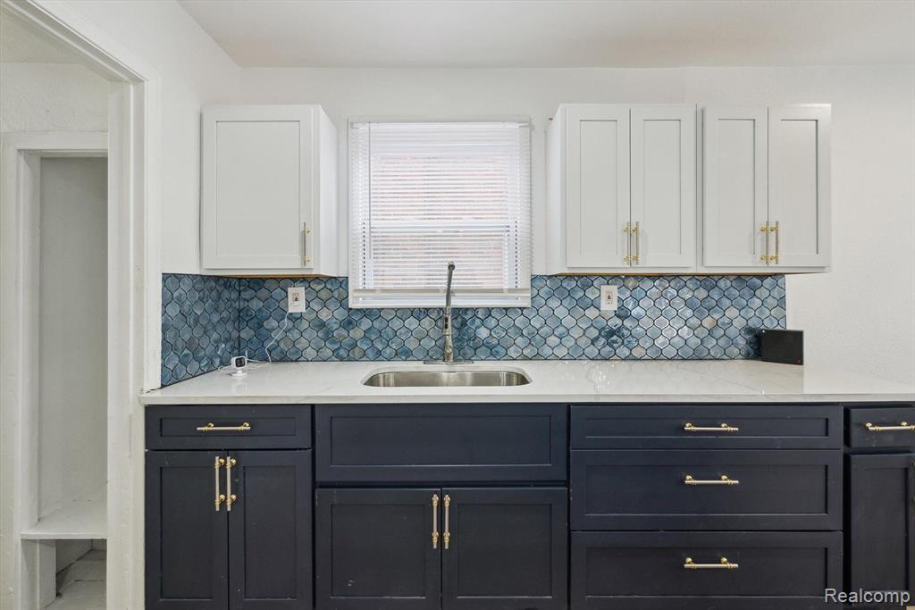 9579 ARTESIAN Street, Detroit, MI 48228 — Photo 14