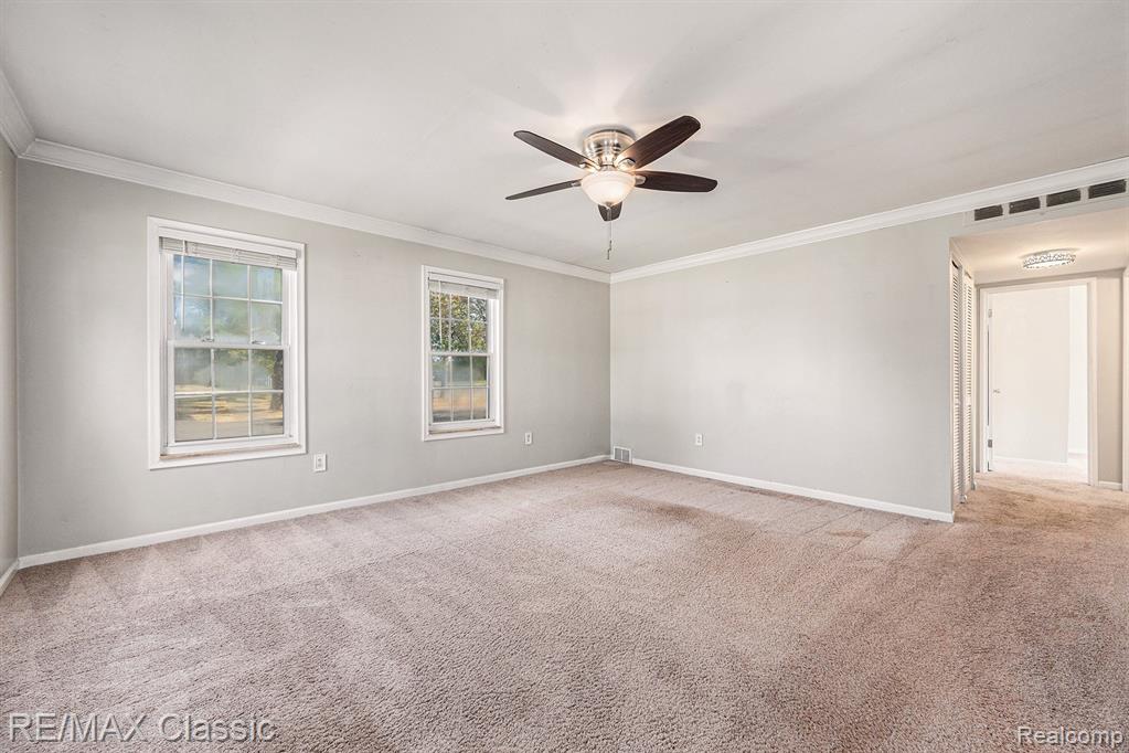 39527 Village Wood Road, Novi, MI — Photo 3