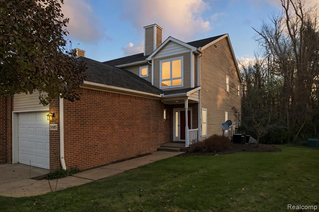 5585 Woodruff Shore Drive, Brighton, MI, 48116