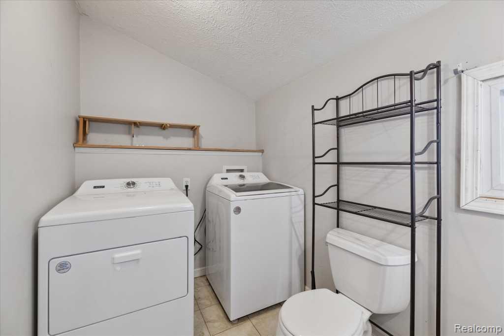 405 Huron Street, Owosso, MI 48867 — Photo 24