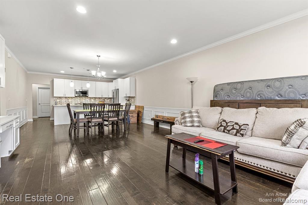 5570 ARBOR CHASE Drive, Ann Arbor, MI 48103 — Photo 12