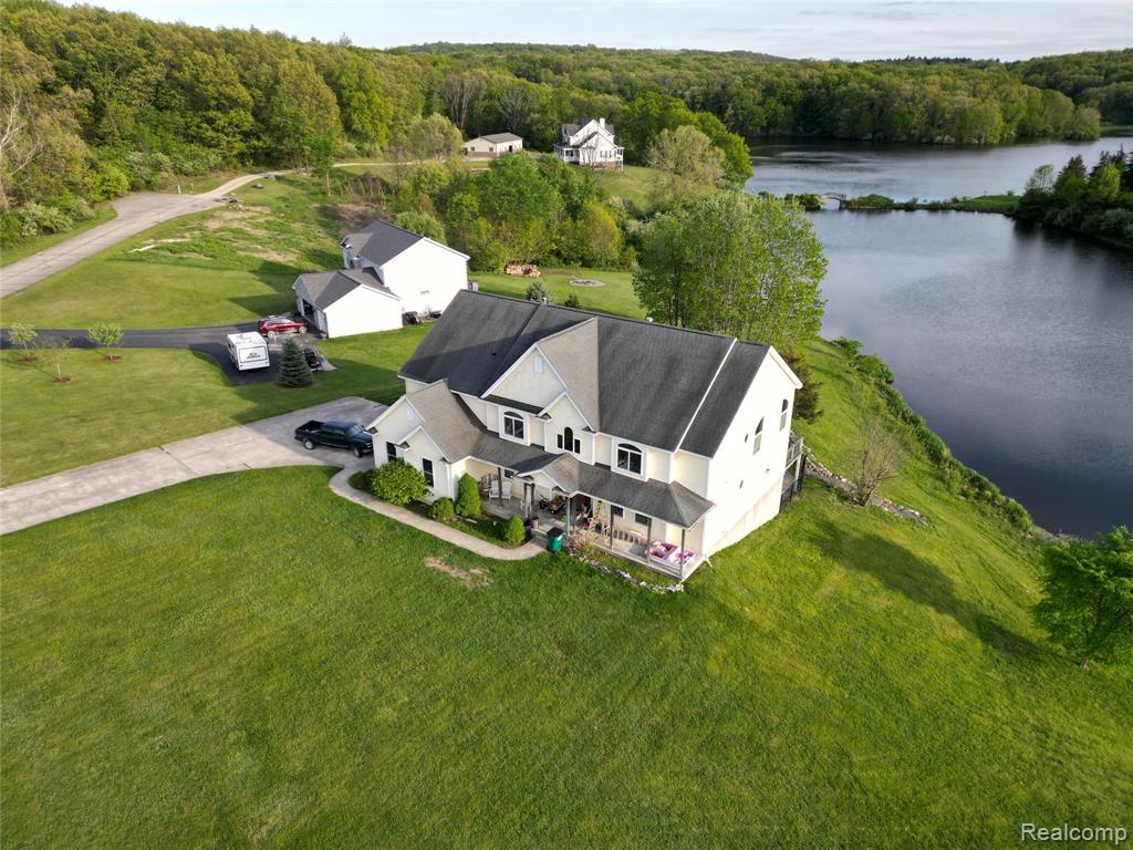 5041 Vista Bay Trail, Goodrich Vlg, MI — front exterior
