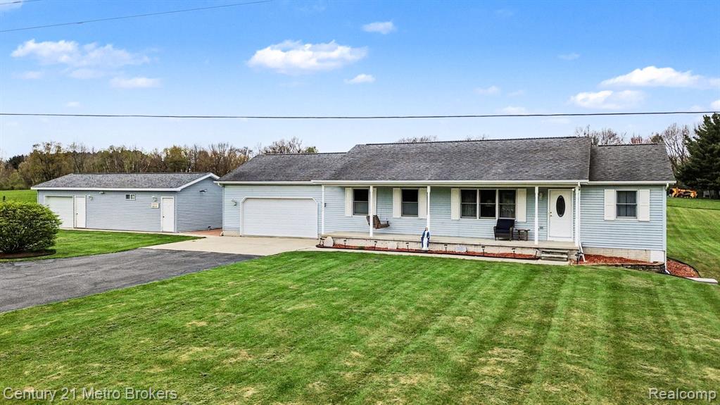 3861 Five Lakes Road, North Branch, MI 48461 — Photo 2
